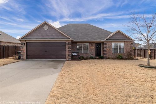 5214 W Cross Creek Blvd, Rogers, AR, 72758-8617 | Card Image