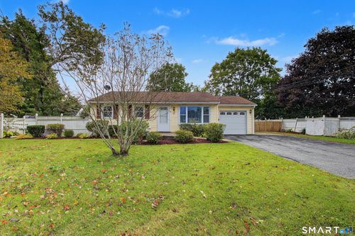 45 Fairview St, Killingly, CT, 06239-1718 | Card Image