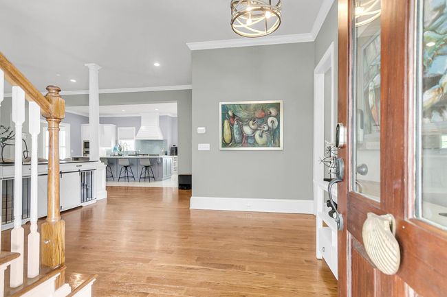 welcoming foyer | Image 7