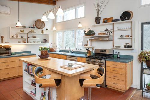 9 Shady Ln, Shady, NY, 12409-5122 | Card Image