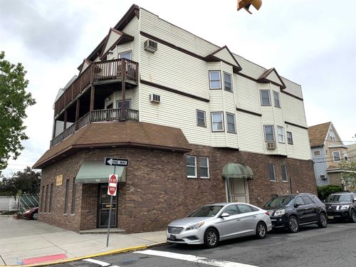 116 W 19th St, Bayonne, NJ, 07002-1669 | Card Image