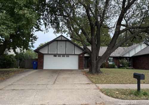 7201 S Date Pl, Broken Arrow, OK, 74011-6651 | Card Image