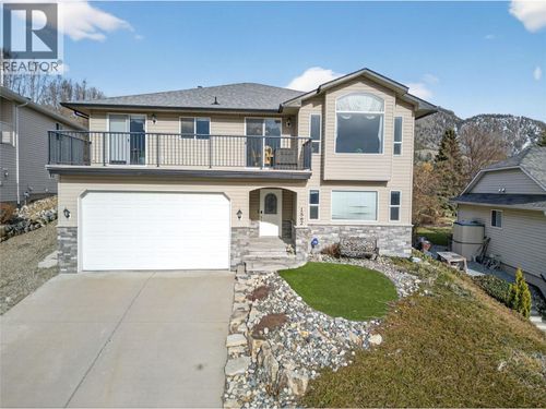 1562 Longley Crescent, Kelowna, BC, V1P1M9 | Card Image