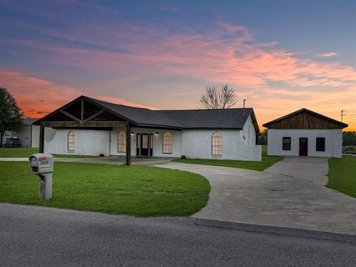 2822 Wilson Dr, Lake Charles, LA, 70607-7567 | Card Image