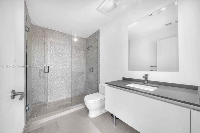 APT-3705 - 88 Sw 7 Th St, Condo with 2 bedrooms, 3 bathrooms and null parking in MIAMI FL | Image 19