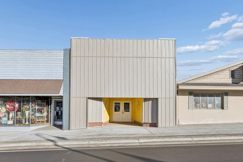 817 6th St, Howard Lake, MN, 55349-5646 | Card Image