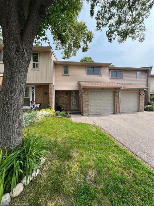 18-1522 Lancaster Dr, Oakville, ON, L6H2Z2 | Card Image