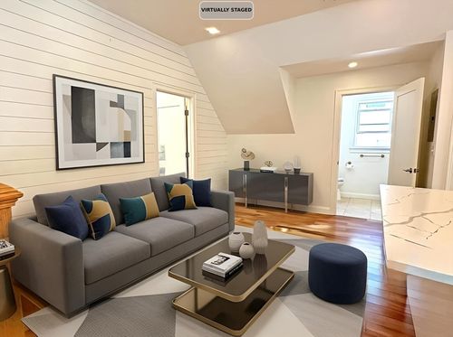 32-32 Salisbury Rd, Newton, MA, 02458-1948 | Card Image