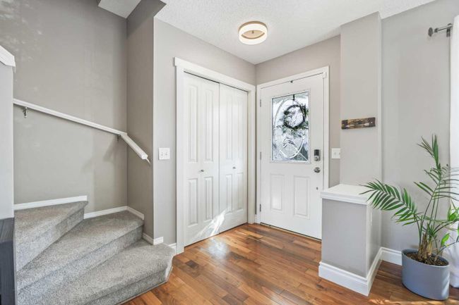 315 Elgin Place Se, Home with 2 bedrooms, 2 bathrooms and 2 parking in Calgary AB | Image 2