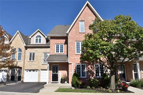 203-2075 Walkers Line, Burlington, ON, L7M4G7 | Card Image