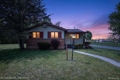 3921 Kellar Avenue, Flint, MI, 48504 | Card Image