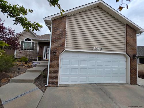 5245 Danielle Ct, Cheyenne, WY, 82009-5477 | Card Image