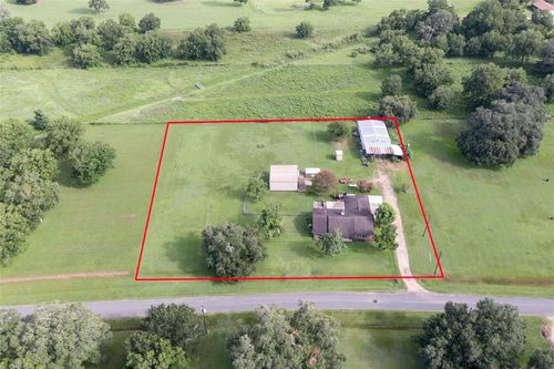 318 Brockman Rd, Wharton, TX, 77488-9221 | Card Image