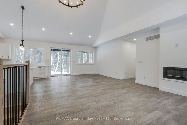 2244 Champlain Rd, House other with 3 bedrooms, 2 bathrooms and 6 parking in Tiny ON | Image 18