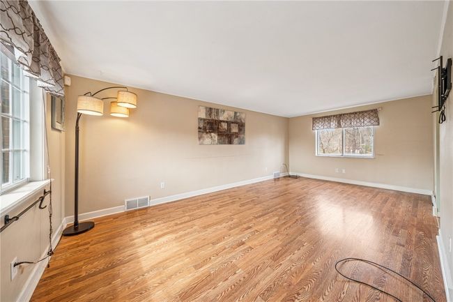 48 Samoa Dr, House other with 3 bedrooms, 2 bathrooms and 3 parking in Pittsburgh PA | Image 5