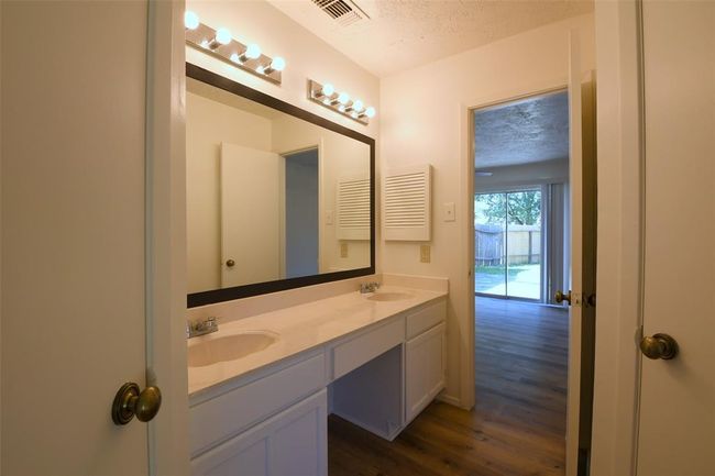 18811 Pine Trace Ct, House other with 3 bedrooms, 2 bathrooms and 2 parking in Humble TX | Image 36