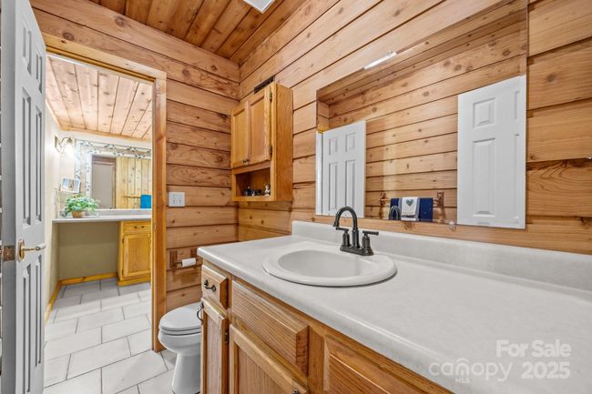 63 Chestnut Forest Rd, House other with 3 bedrooms, 3 bathrooms and null parking in Fairview NC | Image 38