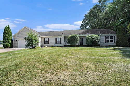 10858 County Road 4, Middlebury, IN, 46540-9645 | Card Image