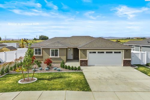 108 Luli St, Grandview, WA, 98930 | Card Image