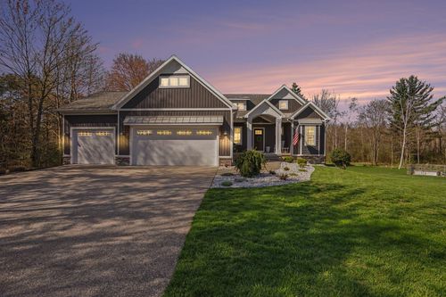 17789 112th Ave, Nunica, MI, 49448-9405 | Card Image