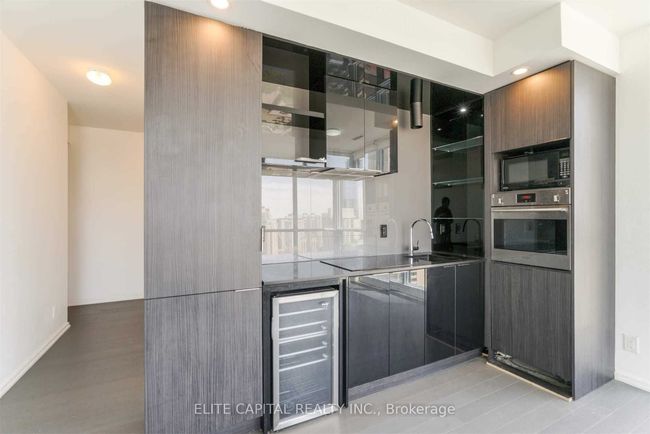 2315 - 70 Temperance St, Condo with 2 bedrooms, 2 bathrooms and 1 parking in Toronto ON | Image 26
