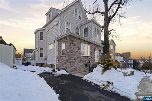 60 Stewart Ave, Kearny, NJ, 07032-1724 | Card Image