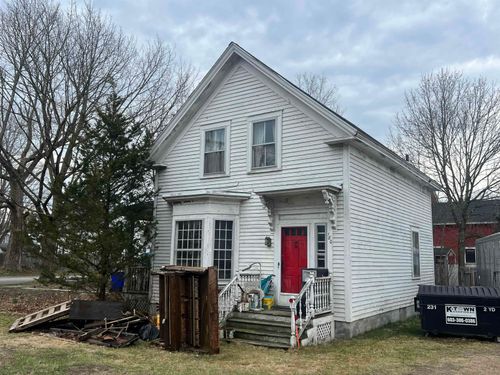 180 Front Street, Exeter, NH, 03833 | Card Image