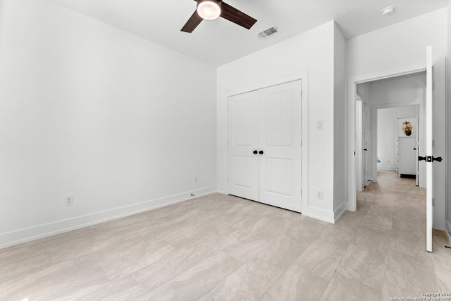 1101 Persimmon Pass, House other with 3 bedrooms, 2 bathrooms and null parking in Fischer TX | Image 37