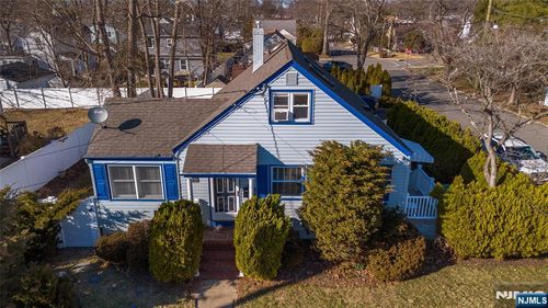175 Hillside Ave, Bergenfield, NJ, 07621-3220 | Card Image