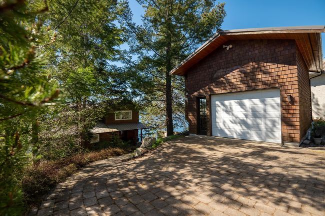 5285 Taylor Crescent, House other with 3 bedrooms, 2 bathrooms and 4 parking in Halfmoon Bay BC | Image 38
