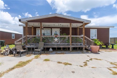 1628 S Kossuth St, Rockport, TX, 78382-6730 | Card Image