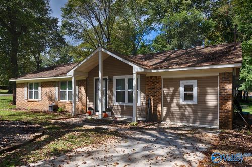 201 Amy Dr, Huntsville, AL, 35811-9306 | Card Image