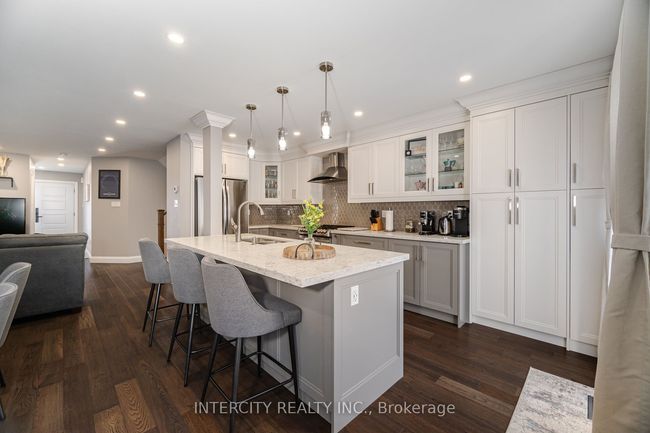 8 Sheardown Dr, House attached with 3 bedrooms, 3 bathrooms and 1 parking in Nobleton ON | Image 13