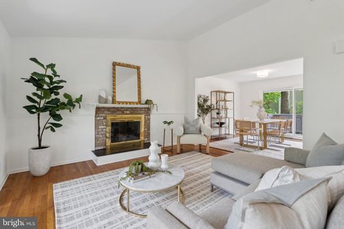 8300 Tomlinson Ave, BETHESDA, MD, 20817-4416 | Card Image