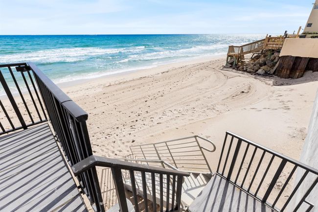 APT-303 - 3610 S Ocean Blvd, Condo with 2 bedrooms, 2 bathrooms and null parking in South Palm Beach FL | Image 22