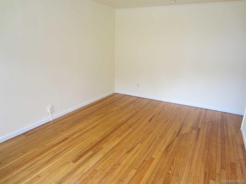 1-21 Vernon Ter, Poughkeepsie, NY, 12601-1811 | Card Image