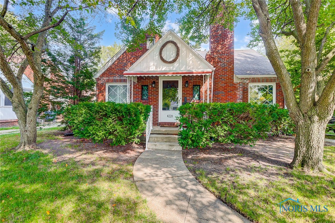 Douglas Rd, Toledo, OH 43613