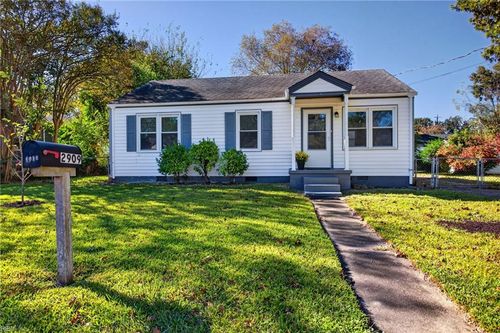 2909 Venus Street, Virginia Beach, VA, 23452 | Card Image