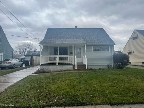 15920 Pike Blvd, Brook Park, OH, 44142-2248 | Card Image