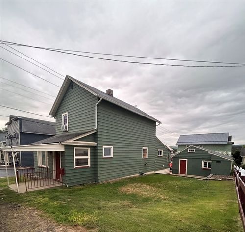 44 Gilfillan St, Franklin, PA, 16323-2922 | Card Image