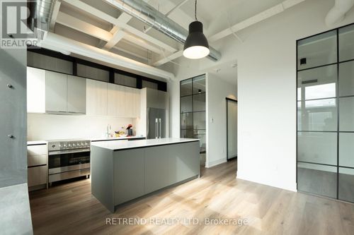7-150 Logan Avenue, Toronto (South Riverdale), ON, M3C3S7 | Card Image