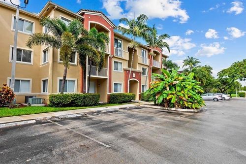 311-7085 Nova Dr, Davie, FL, 33317-8110 | Card Image