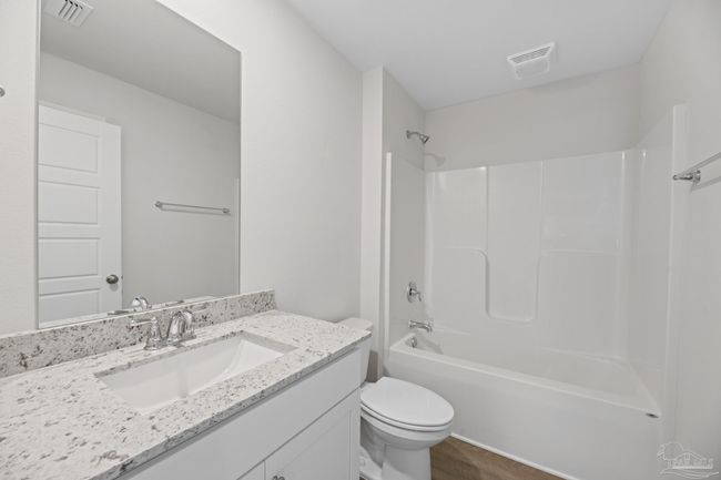2778 Chevy Cir, House other with 3 bedrooms, 2 bathrooms and 2 parking in Pace FL | Image 5