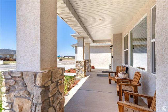 View of patio / terrace with covered porch | Image 6