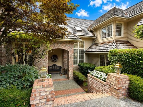 13713 209th Ave Ne, Woodinville, WA, 98077-9357 | Card Image