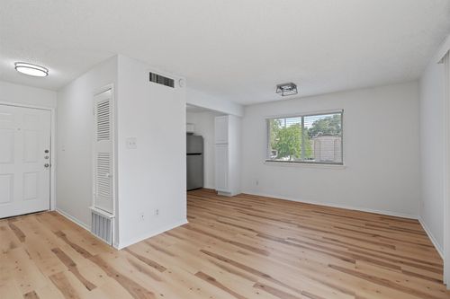 apt-201-2707 Windswept Cv, Austin, TX, 78745-1404 | Card Image