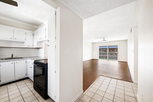 324-3-2980 Riverside Dr, Coral Springs, FL, 33065-1008 | Card Image