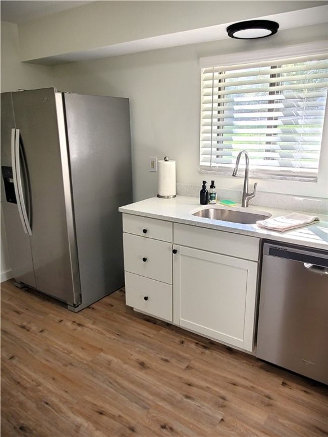 912 Forest Green Dr, Condo with 2 bedrooms, 2 bathrooms and 1 parking in Coraopolis PA | Image 13