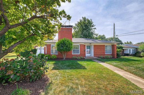 550 Bedford Oaks Dr, Kirkwood, MO, 63122-2506 | Card Image