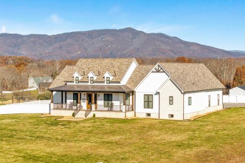 119 Ralls Apple Ln, Madison Heights, VA, 24572-2980 | Card Image